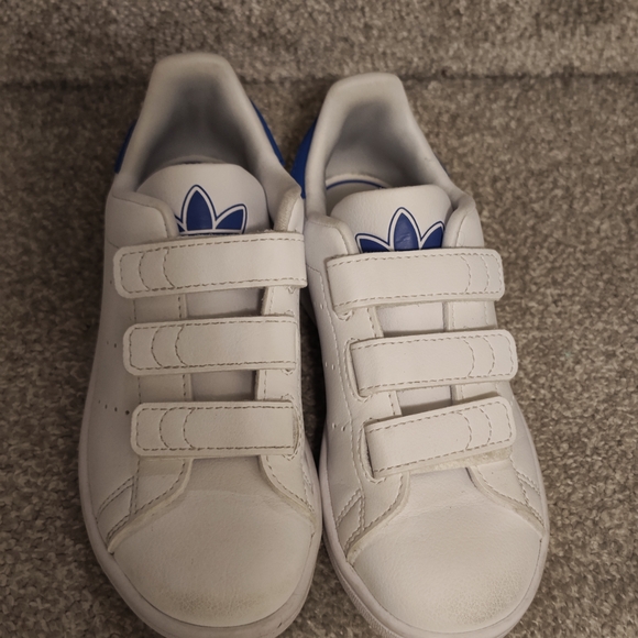 Adidas Kids White and Blue Sneakers - Picture 2 of 5
